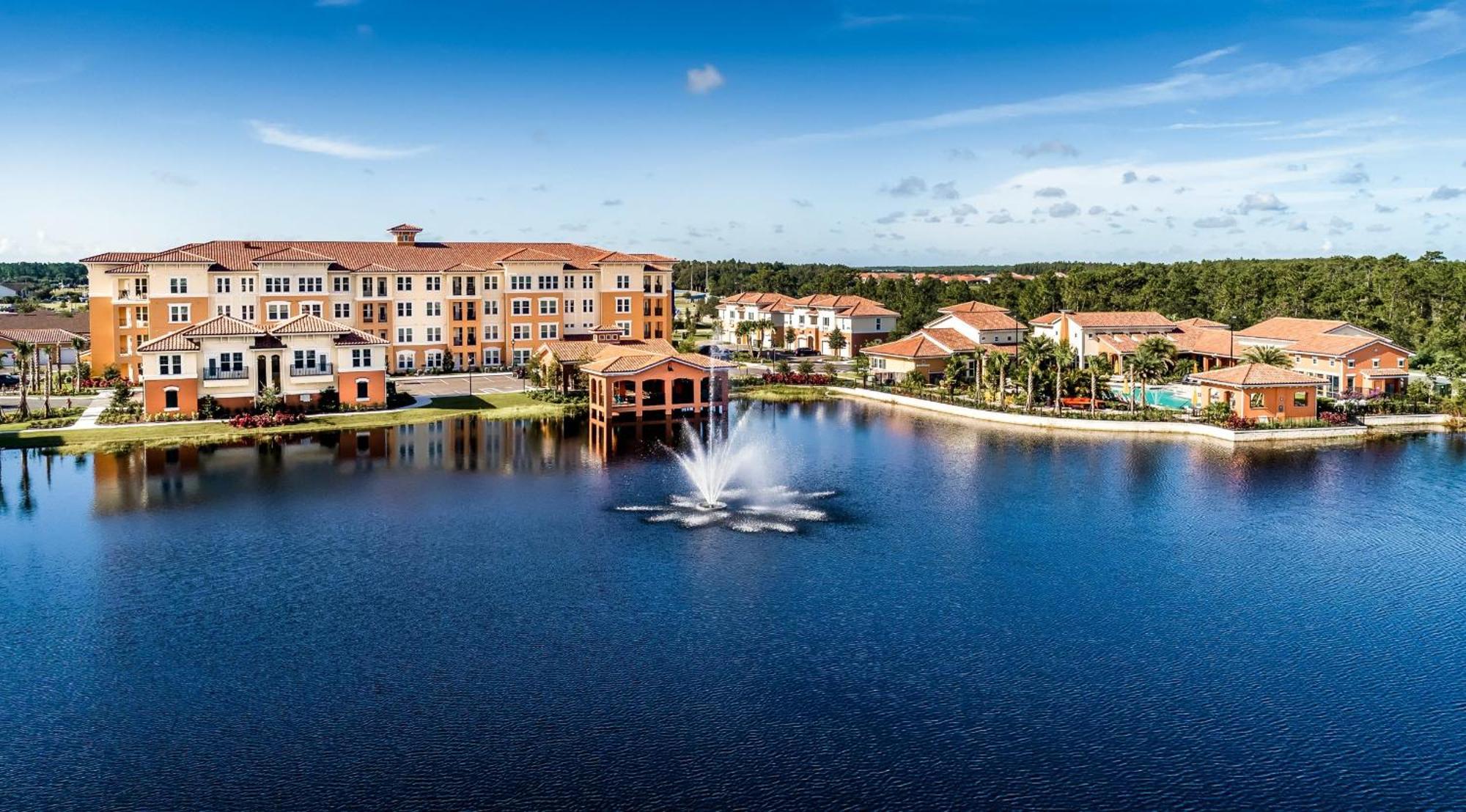 Entire King Bed, Pets Welcome, 15 Min To Parks, Resort-style Amenities