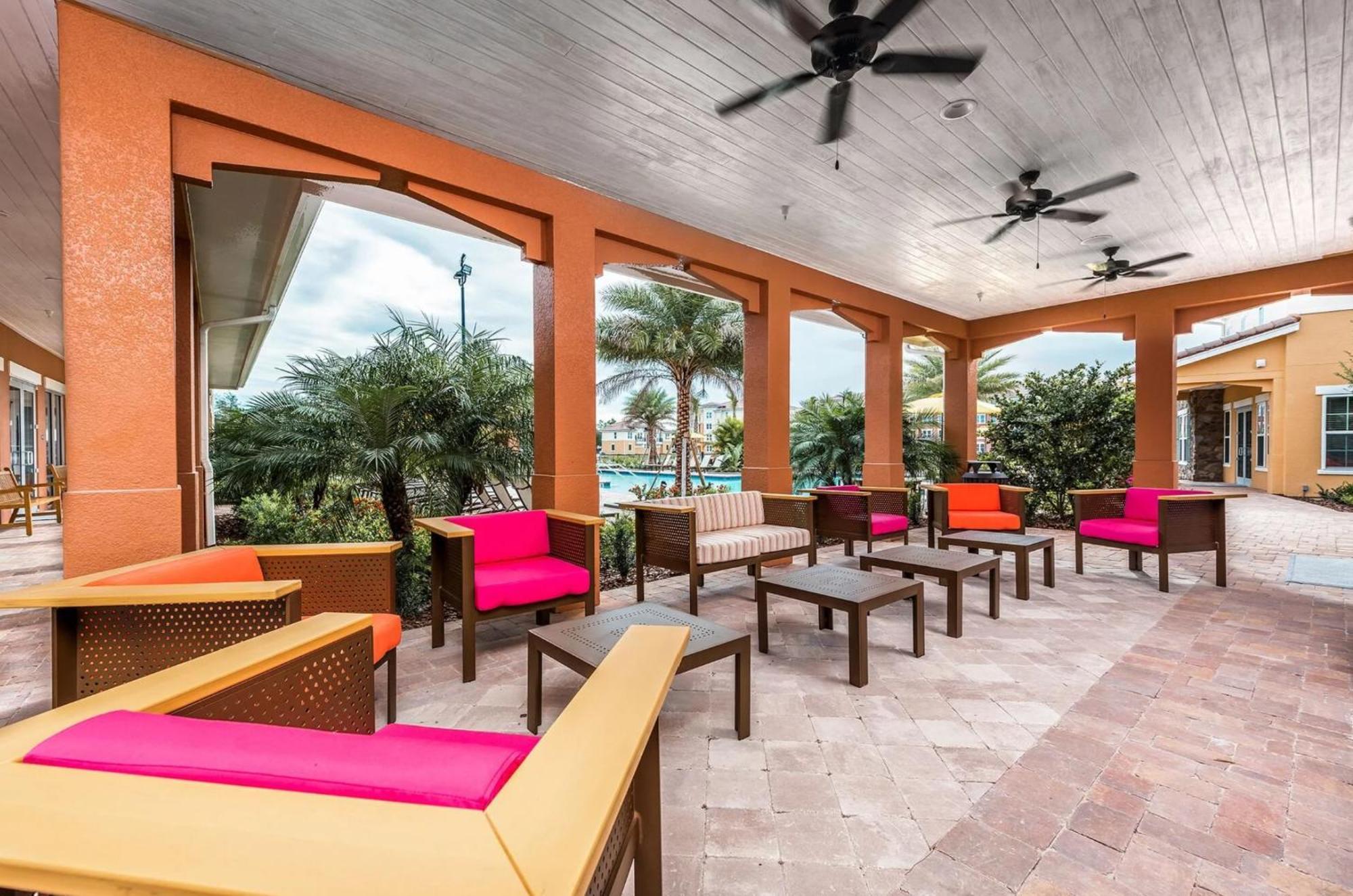 Entire King Bed, Pets Welcome, 15 Min To Parks, Resort-style Amenities Apartamento